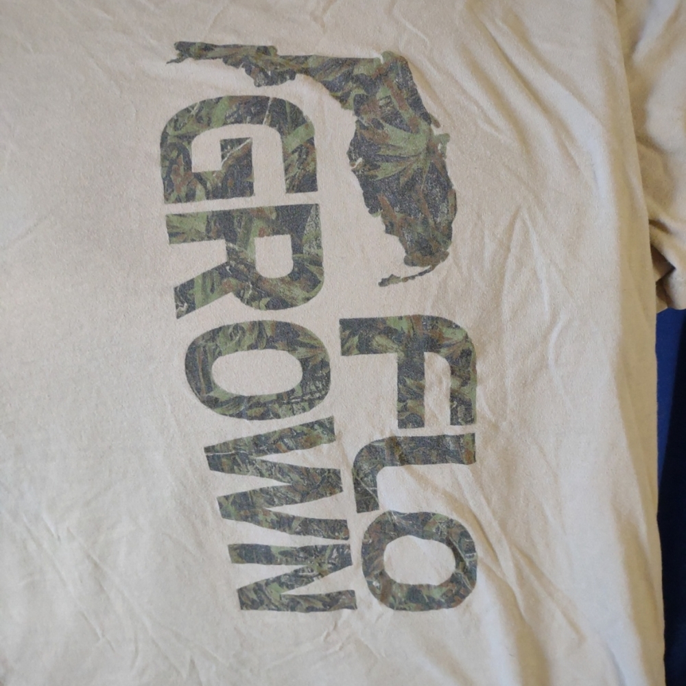 flo grown camo tee shirt size 2X